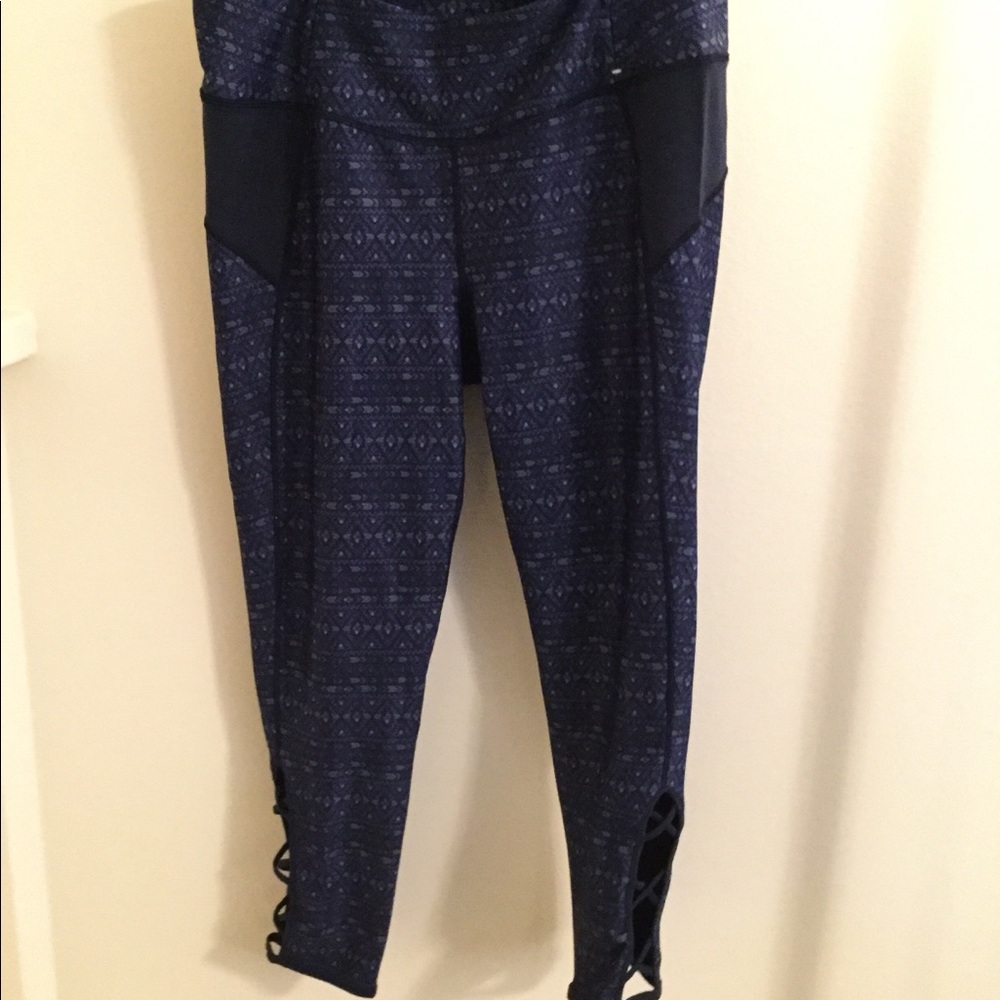 Calla by Carrie Underwood athletic pants